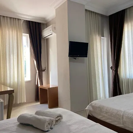 Hotel Derin 3*