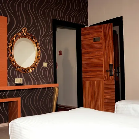 Hotel Derin