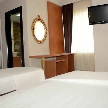 Hotel Derin 3*