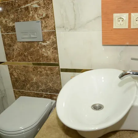 Hotel Derin