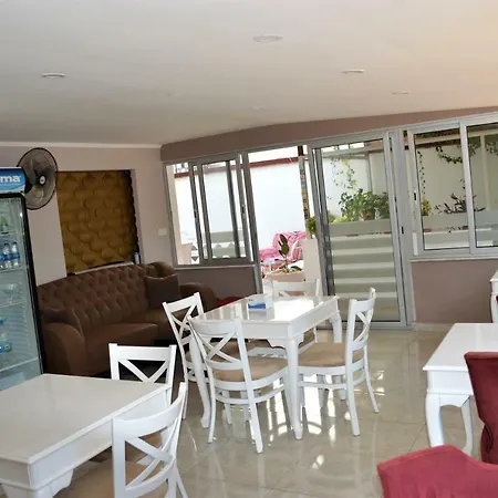 Hotel Derin 3*